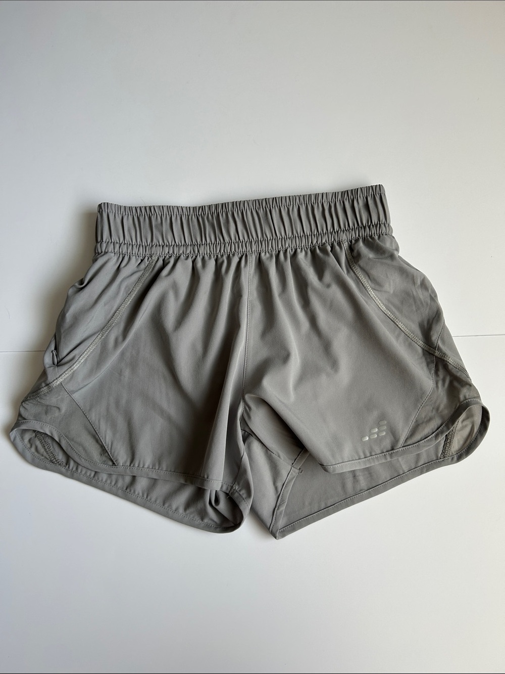 BCG Women’s Run Petal Hem Mesh Shorts 3.5 In - Small